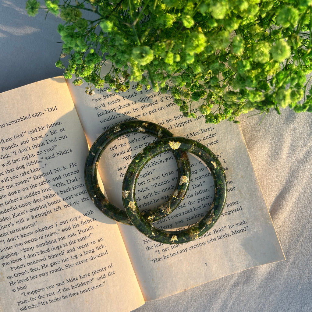 Green Daisy Bangles Pair of 2 – Handmade Real Dried Flower Bangles