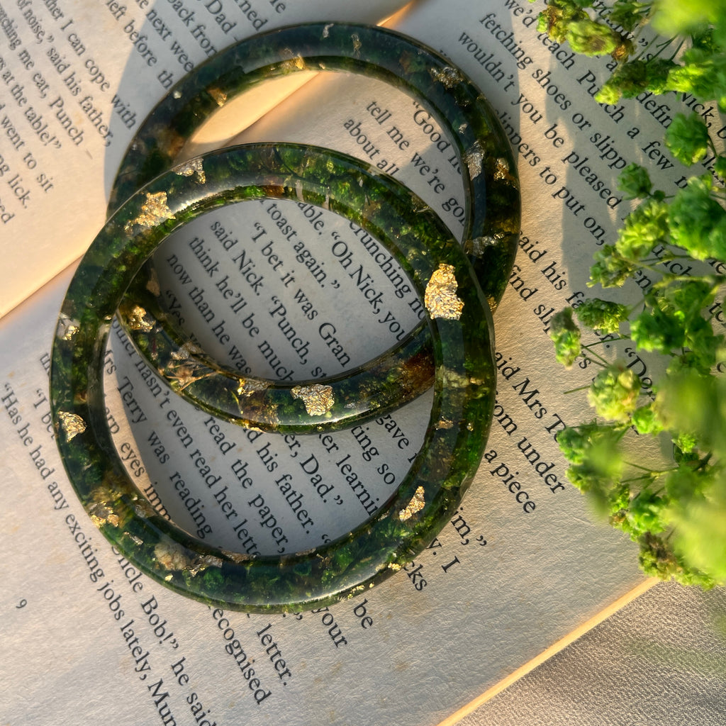 Green Daisy Bangles Pair of 2 – Handmade Real Dried Flower Bangles